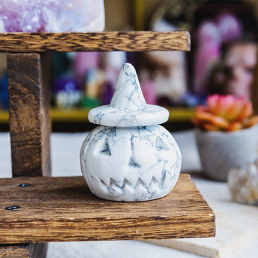 Howlite Wizard Hat Pumpkin