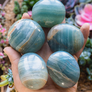 Blue onyx Palm stone