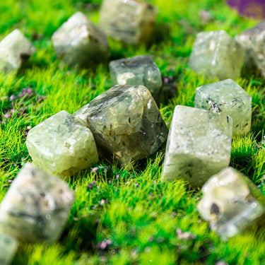 Prehnite cube